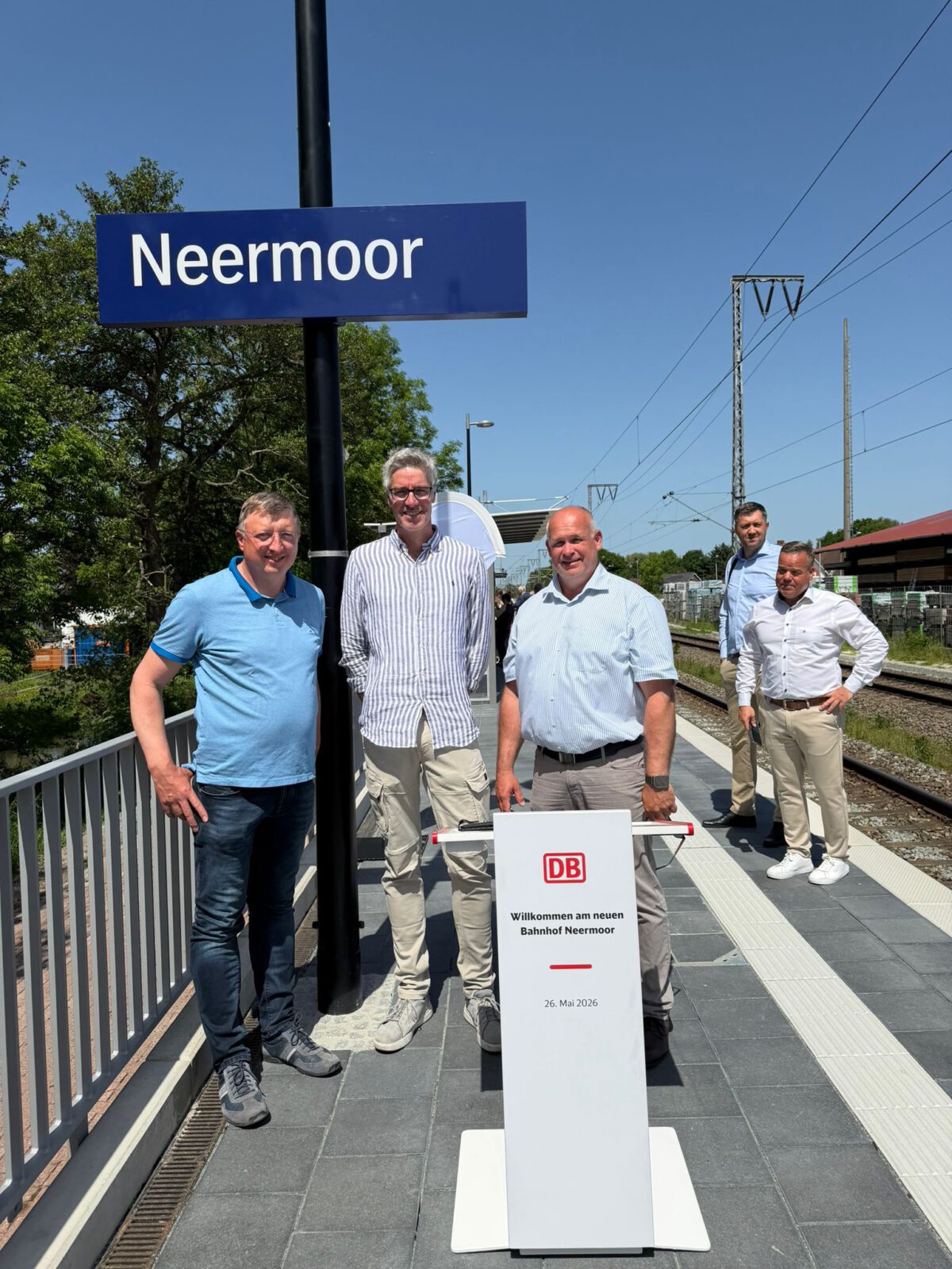 Offizielle Eröffnung der Bahnhaltestelle Neermoor